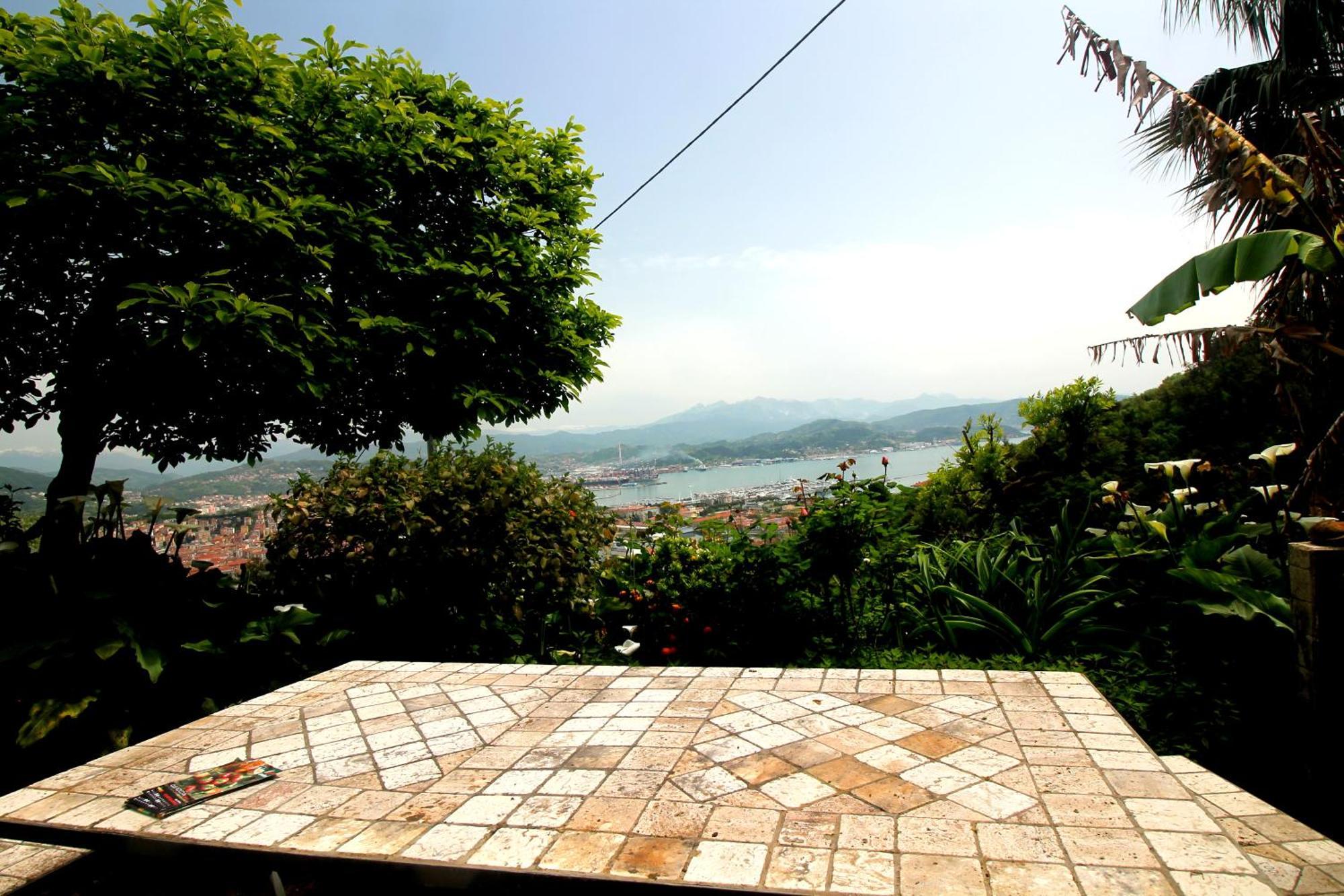 Casa Tartaruga Villa ลาสเปเซีย ภายนอก รูปภาพ